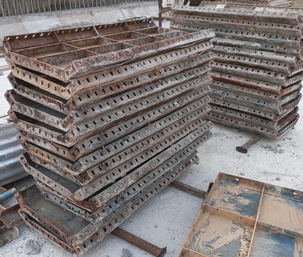 steel hunch plates used in construction of strong structure on construction side